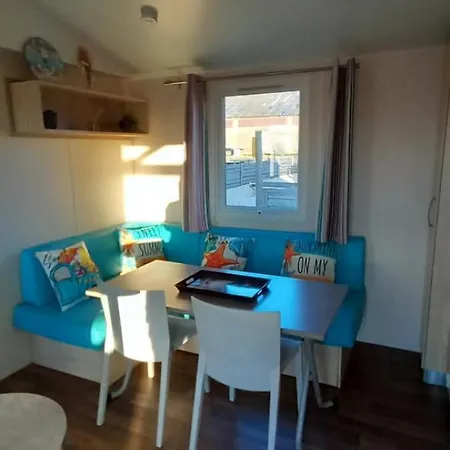 Mobil 5 Personnes Vue אתר קמפינג לה פורטל