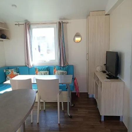 Mobil 5 Personnes Vue Campsite